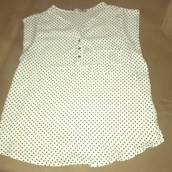 Casual polka dot top with left front pocket - Picture 1 of 1
